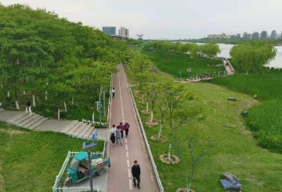 “五一”假期新汴河景区文明游玩