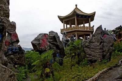 景区收费争议 当“连空气都要收钱”成为游客吐槽热点