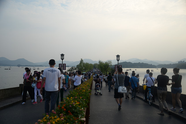 杭州释放文旅消费新动能 公共交通限时免费，景区公园迎惠民礼包